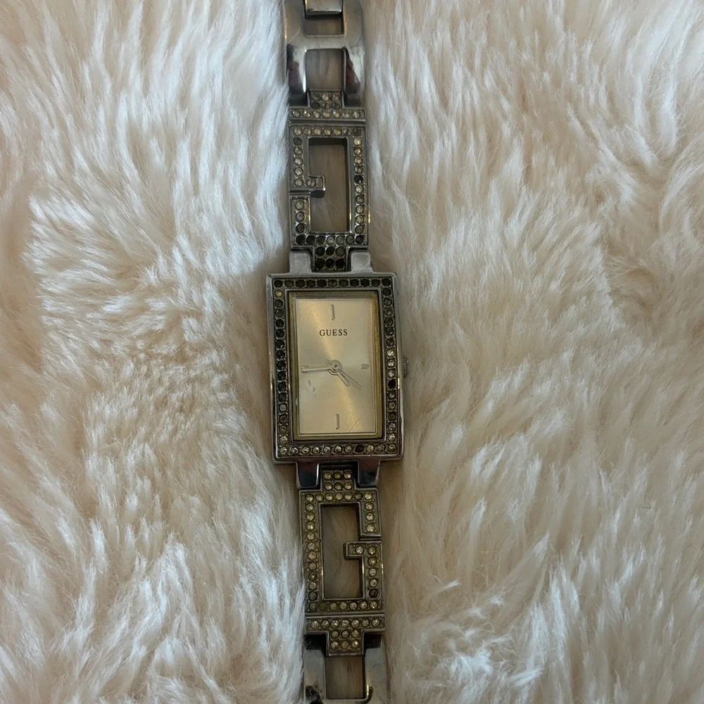 Women’s GUESS Silver Watch Crystals